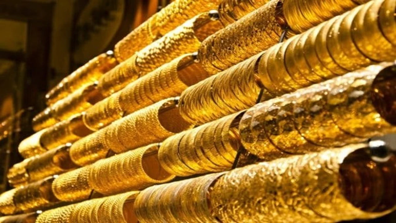 الذهب يبقى مستقراً عند مستويات مرتفعة في الأسواق المحلية